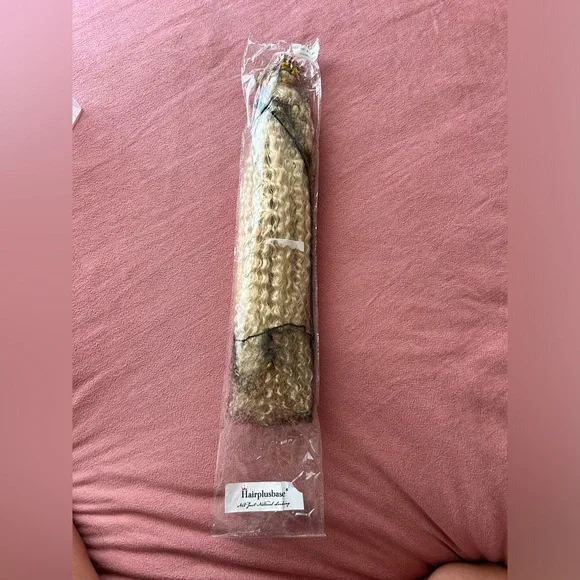 Blonde Curly 20” human hair extensions by Hairplusbase - Picture 4 of 7